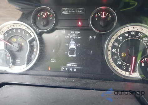 2018 Ram 1500 Laramie 4X4 5'7 Box from USA, damaged, VIN 1C6RR7NT6JS131150